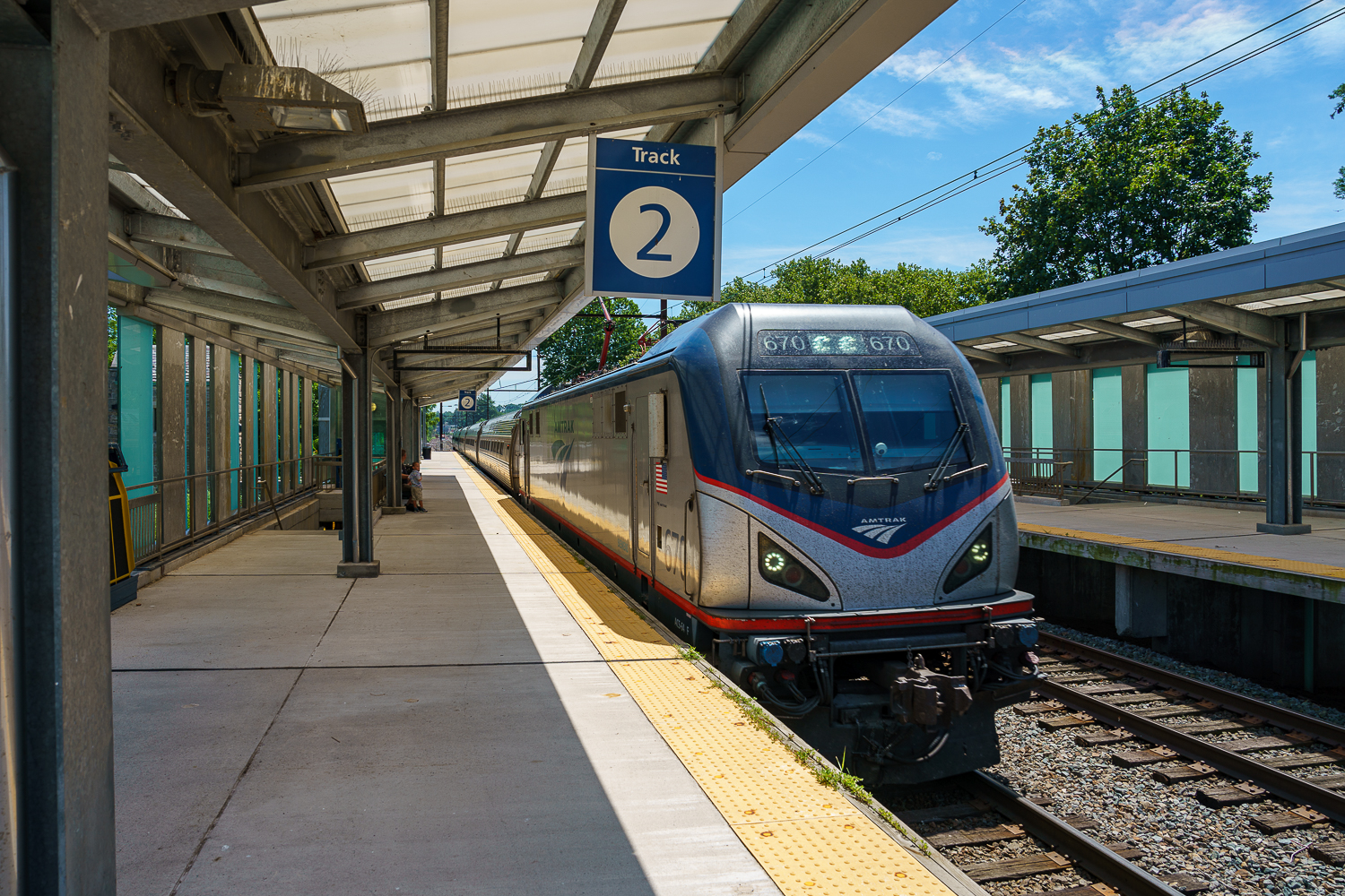 Amtrak in Elizabethtown photo by George Sheldon